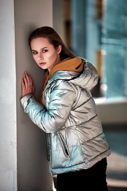 Modne kurtki które odmienią Twój styl zimą