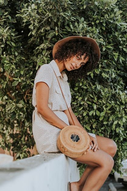 Letnie stylizacje w naturalnym stylu na każdą okazję