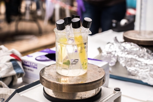Perfumy do włosów które naprawdę działają naturalnie
