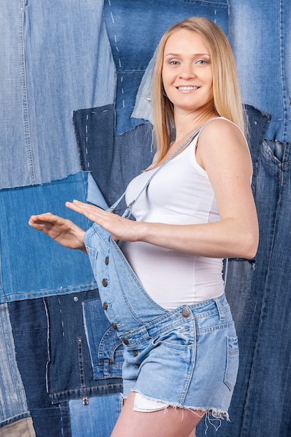Modne koszule męskie do jeansów na każdą okazję